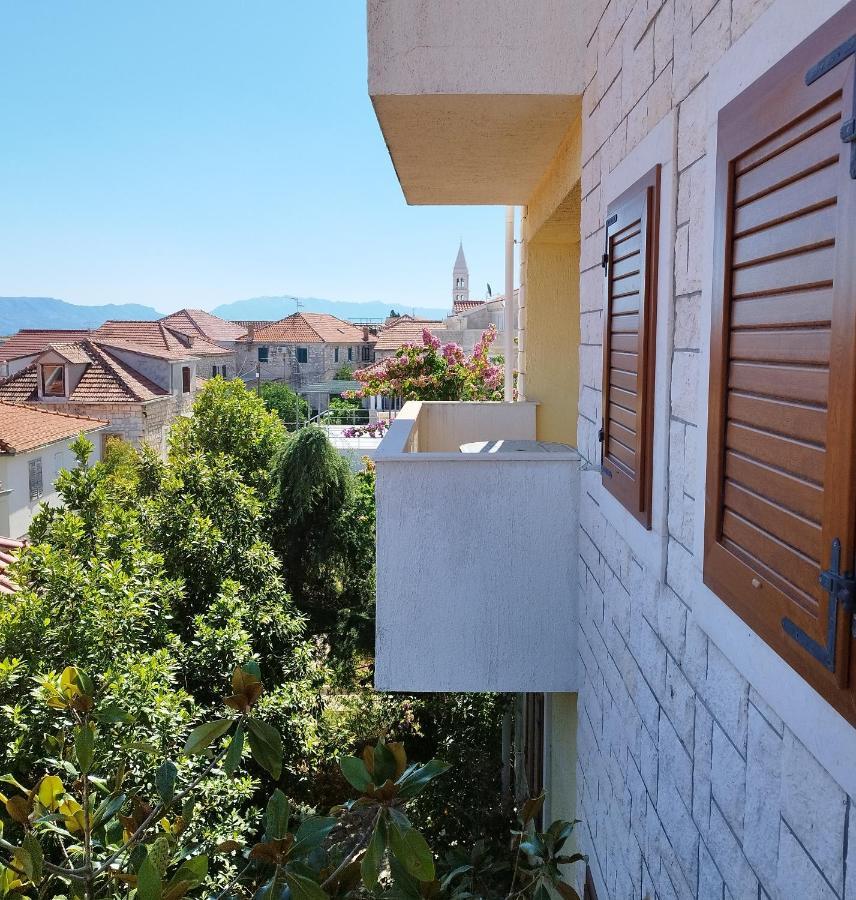 Apartman Mediterraneo Supetar Εξωτερικό φωτογραφία